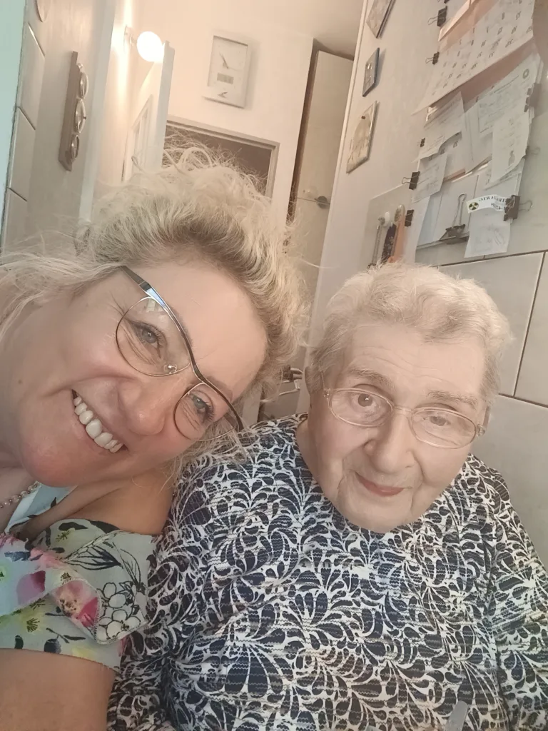 Opiekunka osób starszych i niepełnosprawnych